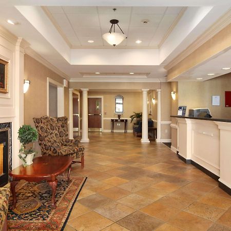 Days Inn By Wyndham Alta Vista Altavista Екстериор снимка