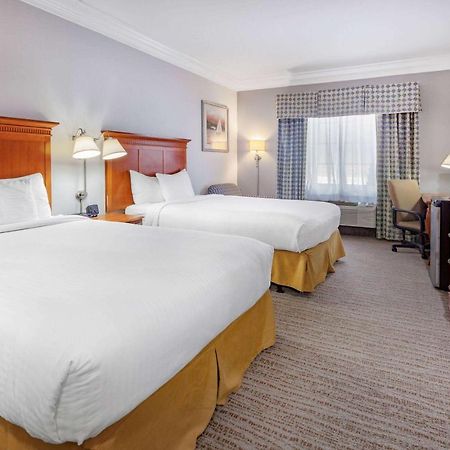 Days Inn By Wyndham Alta Vista Altavista Екстериор снимка