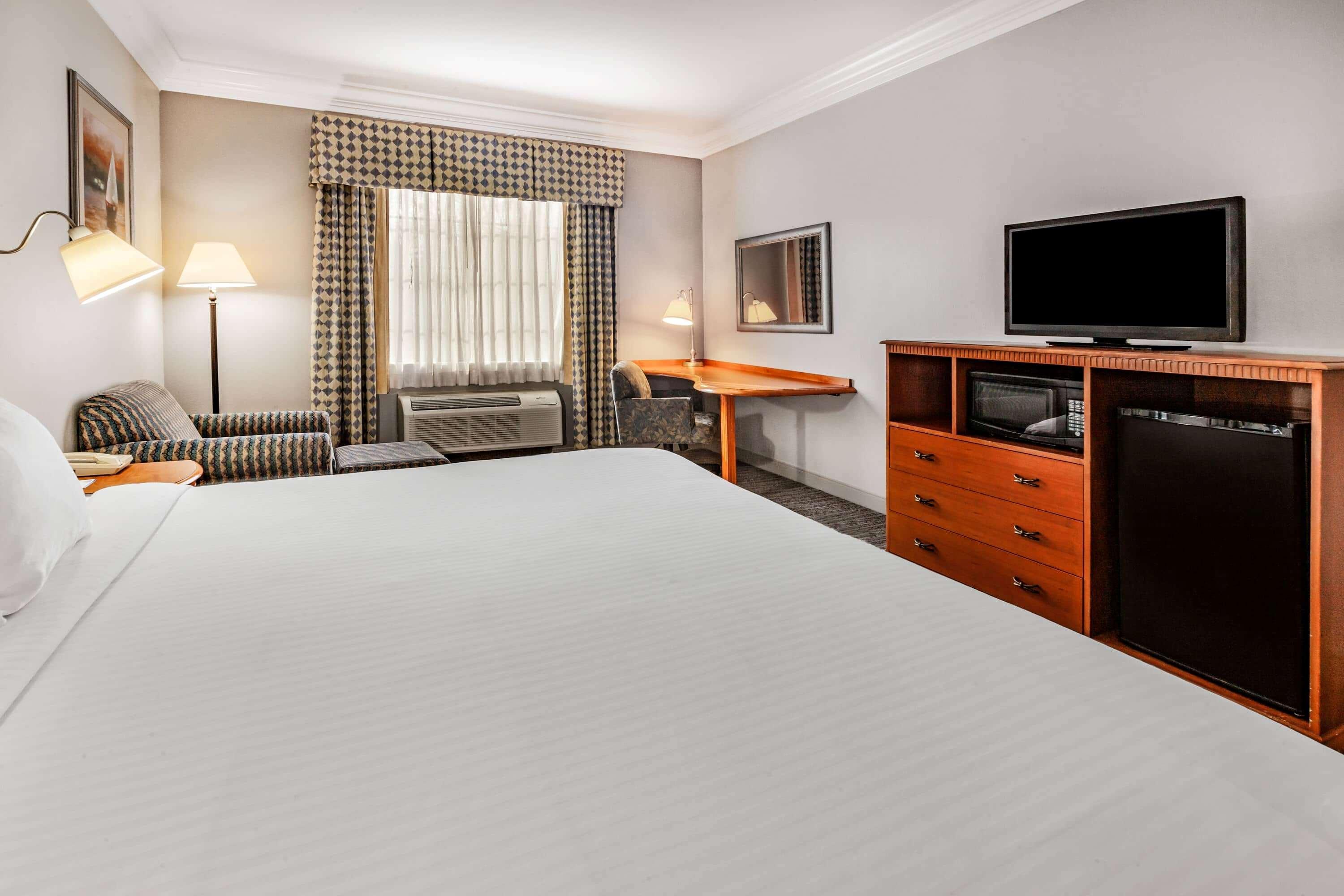Days Inn By Wyndham Alta Vista Altavista Екстериор снимка